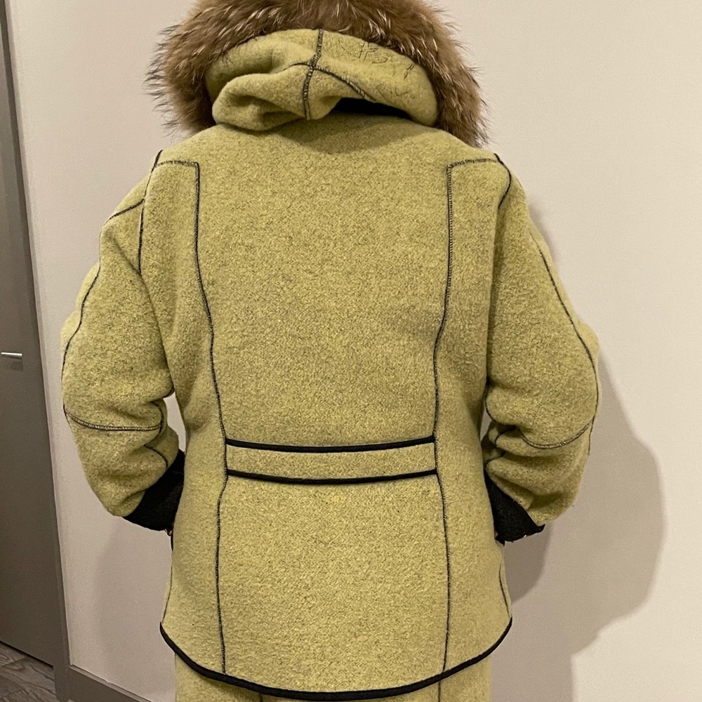Epsilon coat - Picture 3 of 5